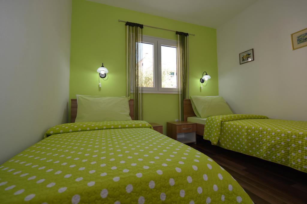Apartments Maslina Trogir Buitenkant foto